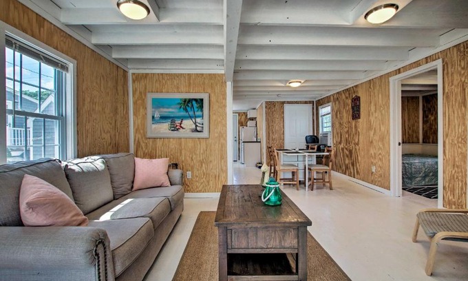 Old Lyme Apartment | Walk to Hawks Nest Beach Coastal Old Lyme Apt