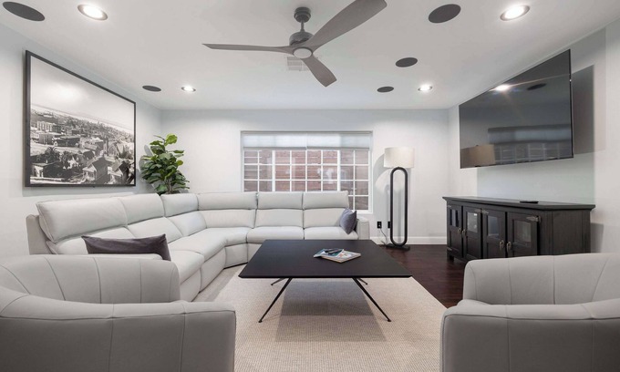 Bay Park House | Walk to Mission Bay! | Hot Tub | 10 Min To Ocean