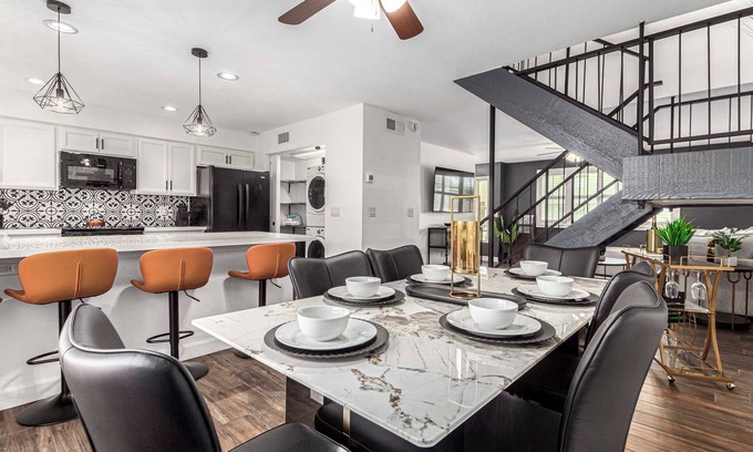 Casa Granada Townhouses House | Walk to Old Town & Giants Stadium! Unit w/Pool