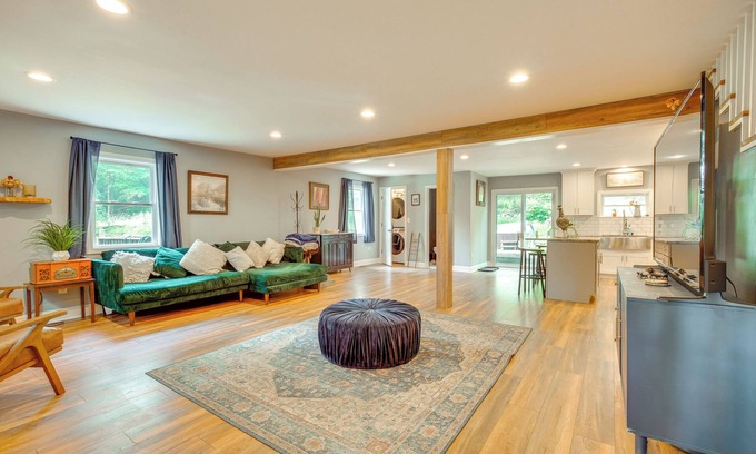 Putnam Lake House | Walk to Putnam Lake: Updated Home w/Deck