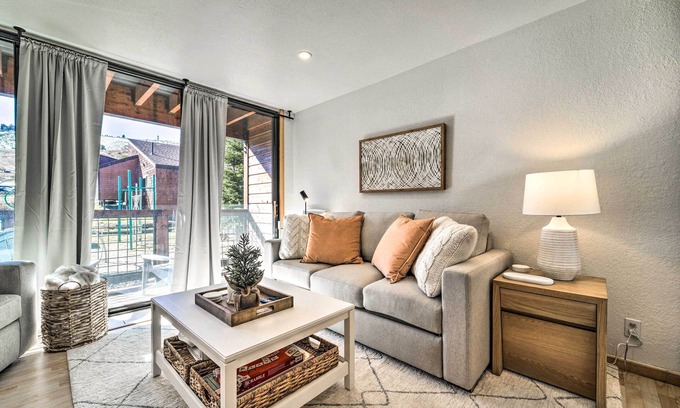 Truckee Apartment | Walk to Ski Resort: Tahoe Donner Studio w/Balcony
