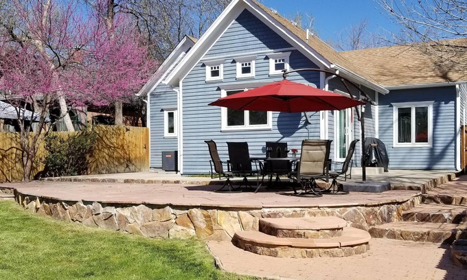 Whittier House | ❤️Walk to the Heart of Pearl Street from this Charming Historic Home