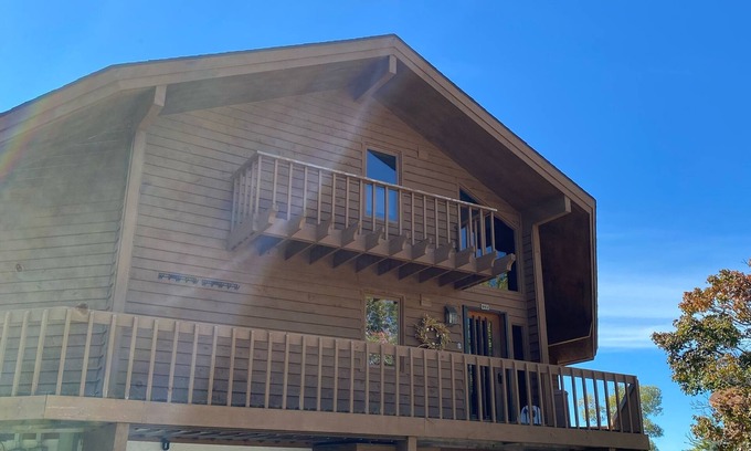 Mancelona Condo | Walk to the slopes at Schuss Mountain