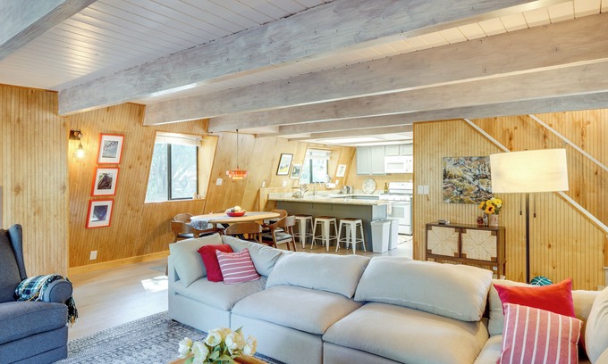 Pine Mountain Club Cabin | Walk to Village: Cozy Cabin in Pine Mountain Club!