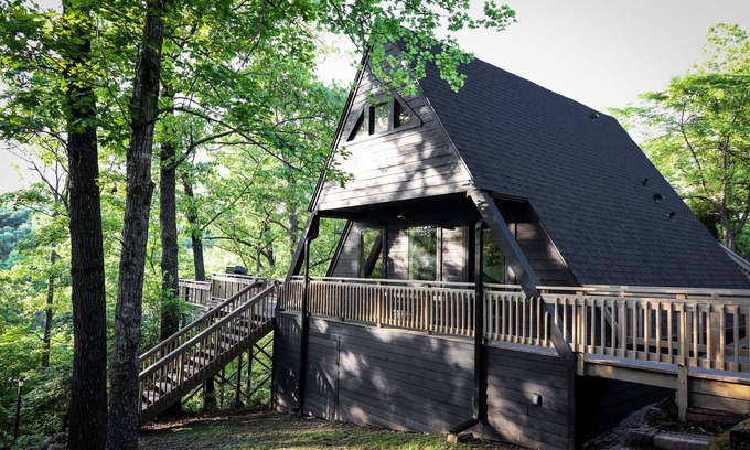 Omaha Cabin | Walk to water! Private Lake Front A-Frame Cabin on Table Rock