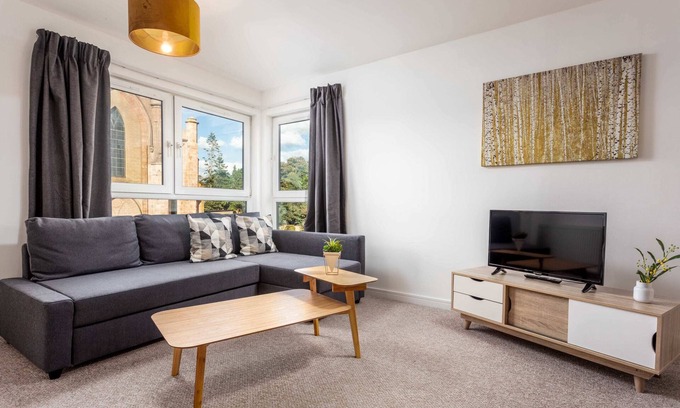 Kilmarnock Apartment | Walker Suite No53 - Donnini Apartments