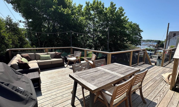 Boothbay Harbor Condo | Walking Distance To Shops, Restaurants And Footbridge