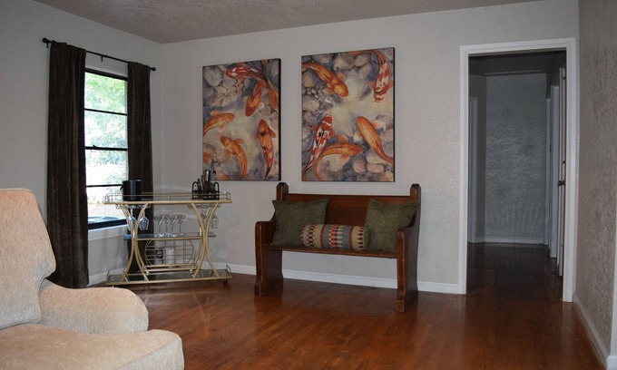Norman House | Walking distance to OU campus. Remodeled 3-bedroom house in Norman