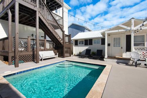 Frangista Beach House | Walking on Sunshine