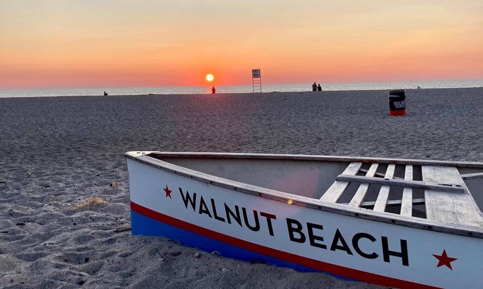 Ashtabula House | Walnut Beach Inn - close to the beach!