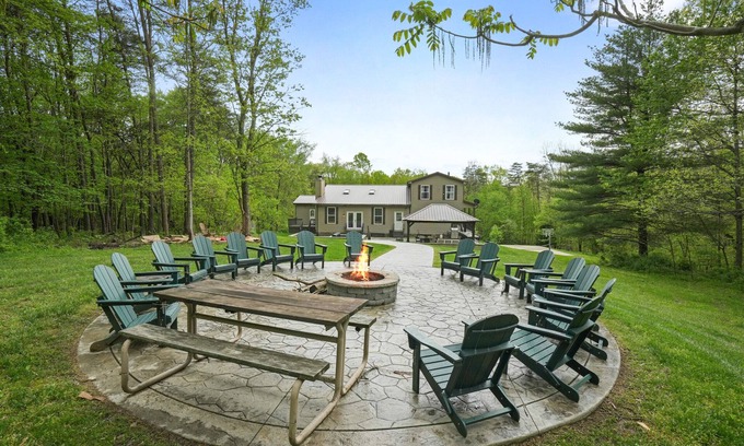 Logan Cabin | Walnut Hill Lodge | Luxury Lodge
