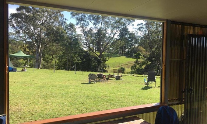 Woodstock House | Walsh Farm Shepherd’s Rest