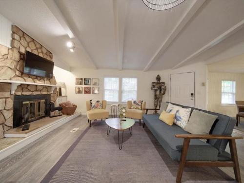Mayhew House | Warm Days and Cool Knights Fire Pit Boat Rental