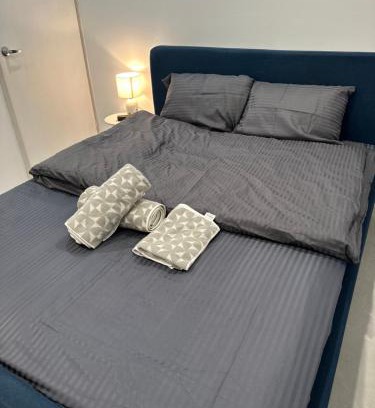 Hinchinbrook House | Warm, new and affordable room for couples or single if no one booked in other two room you will stay in the whole house by your self
