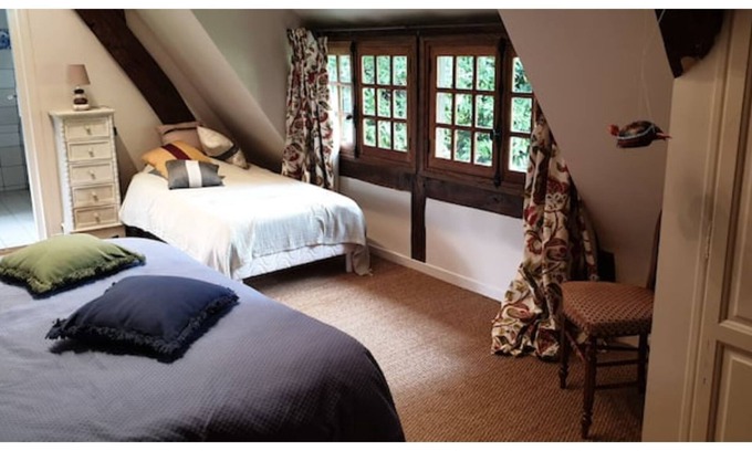 Trouville-sur-Mer House | Warm, quiet house with heated swimming pool