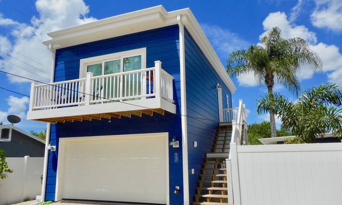 Arlington Park House | WARM UP THIS WINTER IN PARADISE!