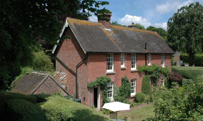 Burpham House | Warre Cottage