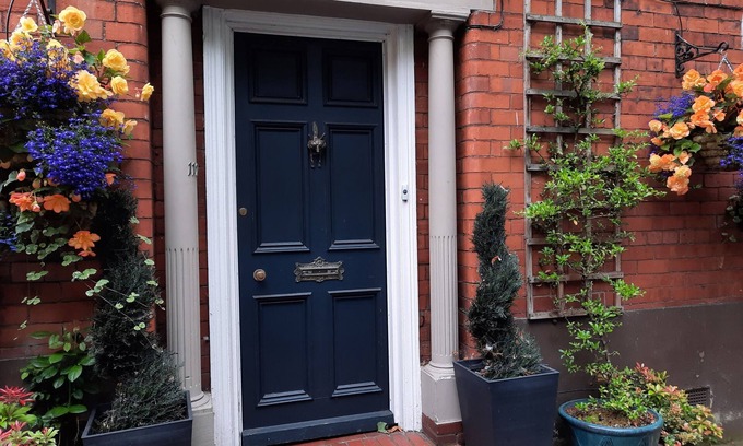 Carlisle Bed & Breakfast | Warwick Lodge Guesthouse