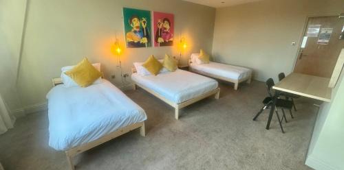 Wallsend Hotel | Wasters Arts Bar & Hotel, Contractor's Welcome