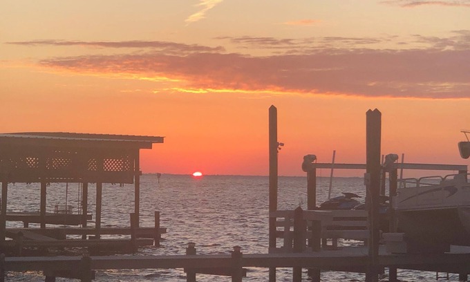 Ruskin House | Watch sunsets and fish from your own private home and dock on Tampa Bay,