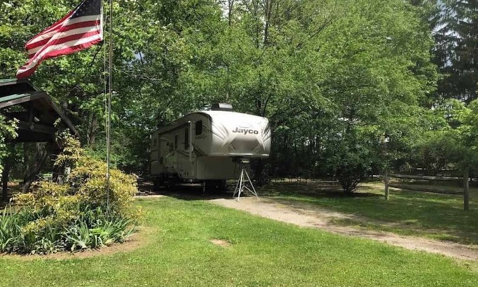 Wellsboro House | Water and Electric 30 Amp Pull through