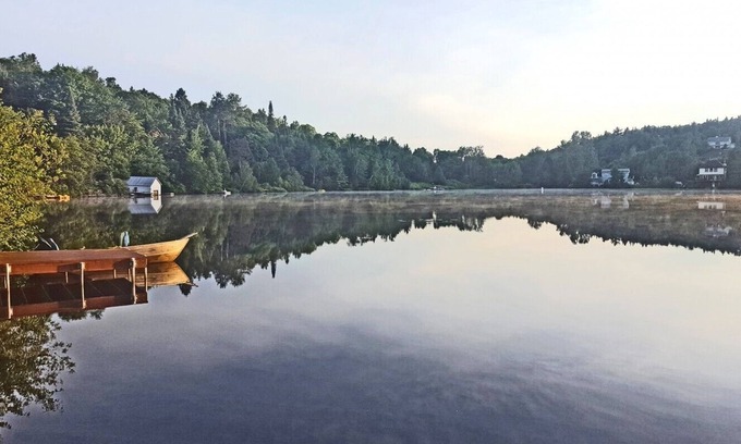 Saint-Faustin-Lac-Carre Ski Chalet | Water front cottage near Tremblant