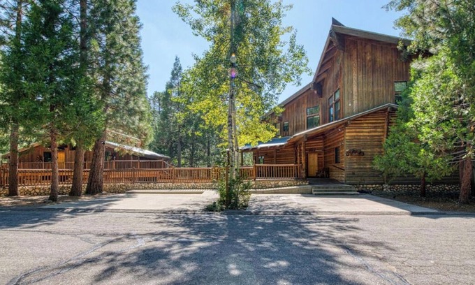 Shaver Lake Cabin | Waterfall Lodge ~ Yellowstone Vibes + AC + Space