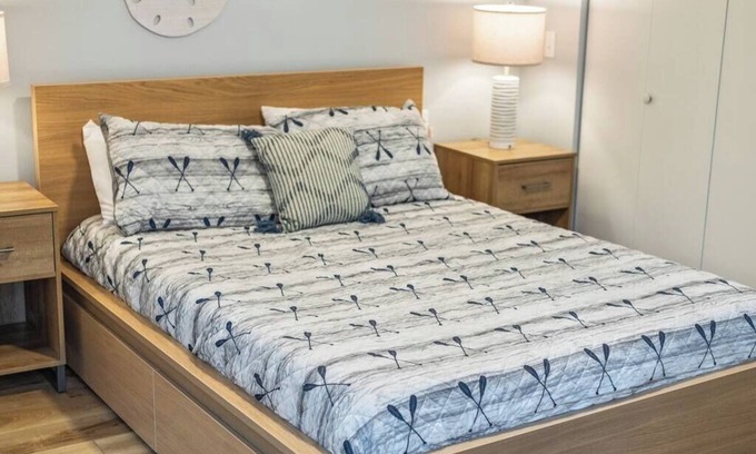 Osage Beach House | Waterfront at Grand Glaize Dock Hot Tub