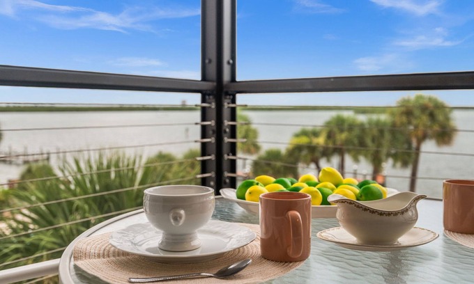 Marco Island Condo | Waterfront Condo Sunrise Views Pool Hot Tub Resort Amenities