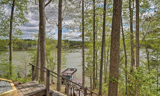 Bracey Cottage | Waterfront Cottage w/Boat Dock & 3 Decks!