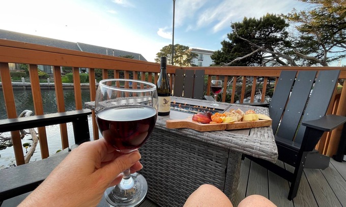 Lincoln City House | Waterfront | HotTub | Game Rm | Kayak | Walk2Beach
