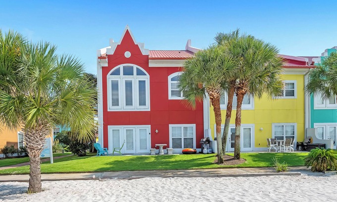 Sunset Pass House | 🏖️🏝️Waterfront-Inlet Beach-Pool & Hot Tub-Red Retreat
