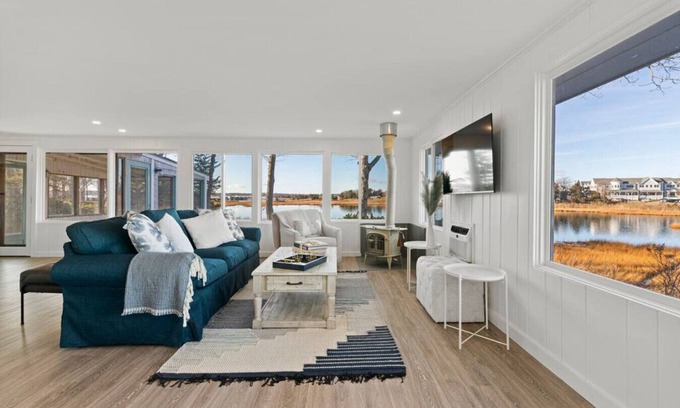 Oak Bluffs House | Waterfront Newly Renovated 2Beds w/Amazing Views