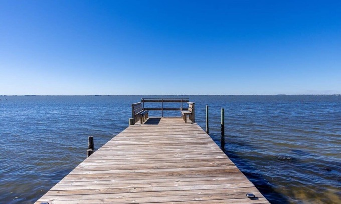 Orlando Beach Apartment | Waterfront Oasis! Private Pier, Walk to Beach