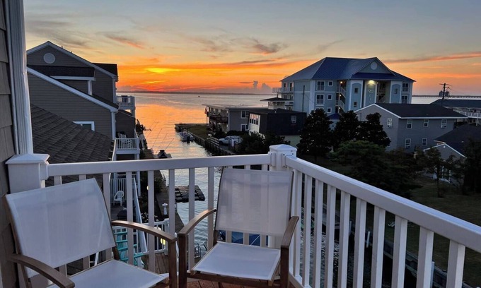 Midtown Ocean City House | Waterfront, pool and beach amenities!