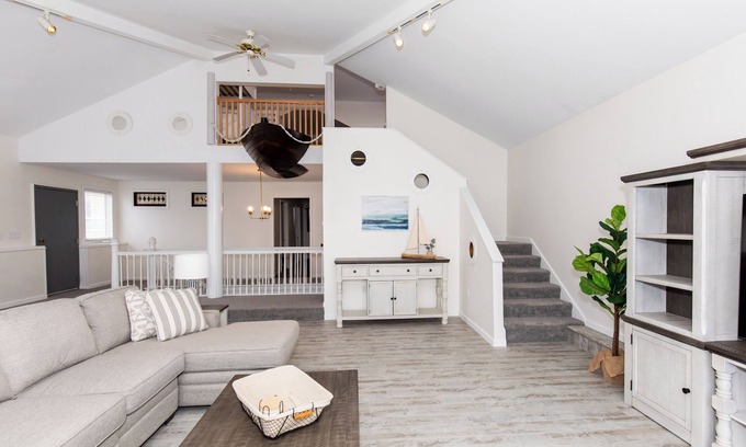 Sandusky House | WaterFront + Private Dock + View of Cedar Pt/Close to Sports Force and Kalahari