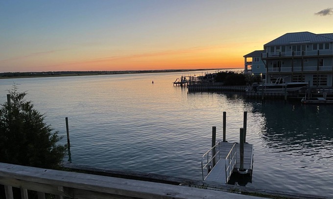 Topsail Beach House | Waterfront South End Serenity! Bring your boat and your pup, leave the linens!n