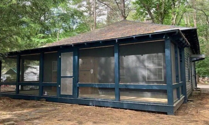 Lake Luzerne Cabin | Waterfront Willow Cabin near Lake George, Saratoga