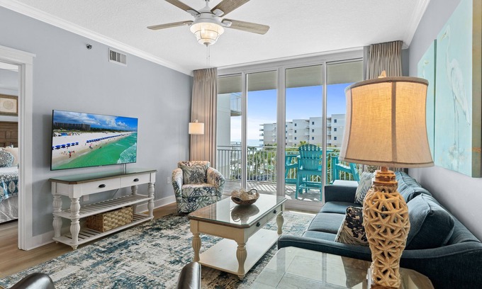 Fort Walton Beach Condo | Waterscape A420 ~ Beachy-Chic 1BR ~ Ocean View ~ Beach Service