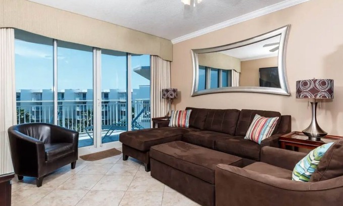 Fort Walton Beach Apartment | Waterscape A628 One Bedroom Plus Bunks With Gulf & Courtyard Views