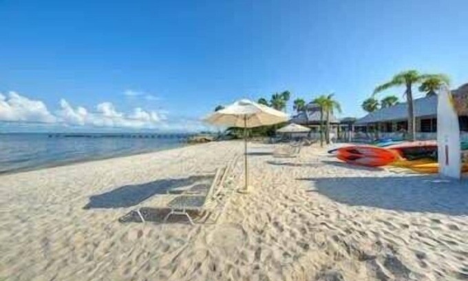 Ruskin Apartment | Waterview Suite | Pool, Tennis, Beach, Hot Tub!