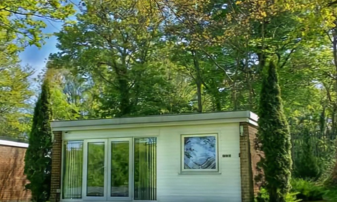 Bont Newydd Ski Chalet | Watkin Cabin – Peaceful 2-Bed Chalet Near Snowdonia & Caernarfon