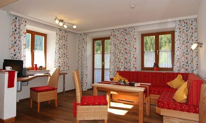 Ramsau Apartment | Watzmann - 2-zimmer-ferienwohnung, Südbalkon, 2 Personen, 44 qm, Safe, Küchenecke