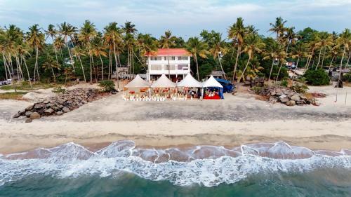Alappuzha Hotel | Waves 'n' Winds Alleppey
