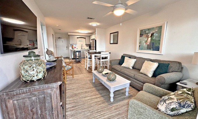 Fort Morgan Condo | Waves, Sand and Fun in the Sun!. Come and make some Memories!🏖️🧜‍♂️🌊