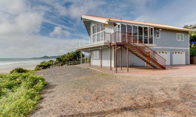 Newport House | Wavewatcher