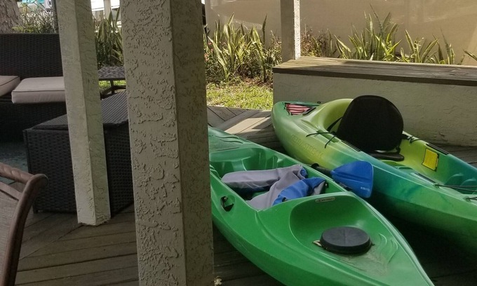Weeki Wachee Gardens Apartment | Weeki Wachee Quiet Getaway