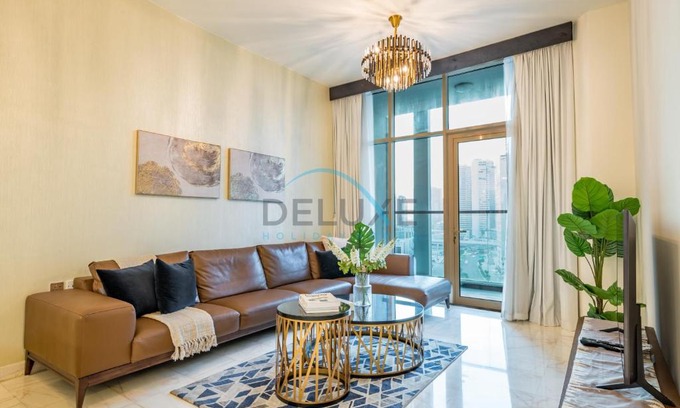 Business Bay Apartment | Weekly Deal 3BR with Overlooking Canal & City Views by Deluxe Holiday Homes
