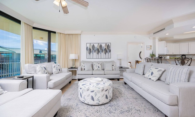 Orange Beach Condo | *WEEKLY SPECIALS!* Phoenix On The Bay *3BR 3BA* Condo 1524