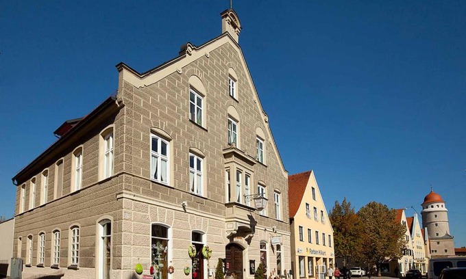 Old Town House | Weinstube Sinas Brettl